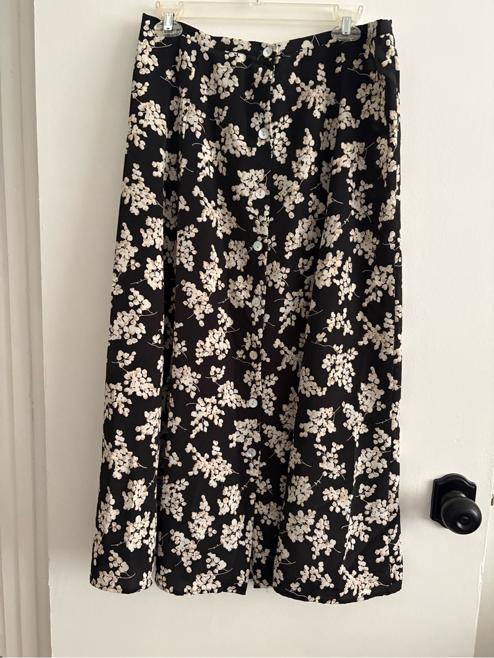 Vintage Black Floral Button-Front Midi Skirt